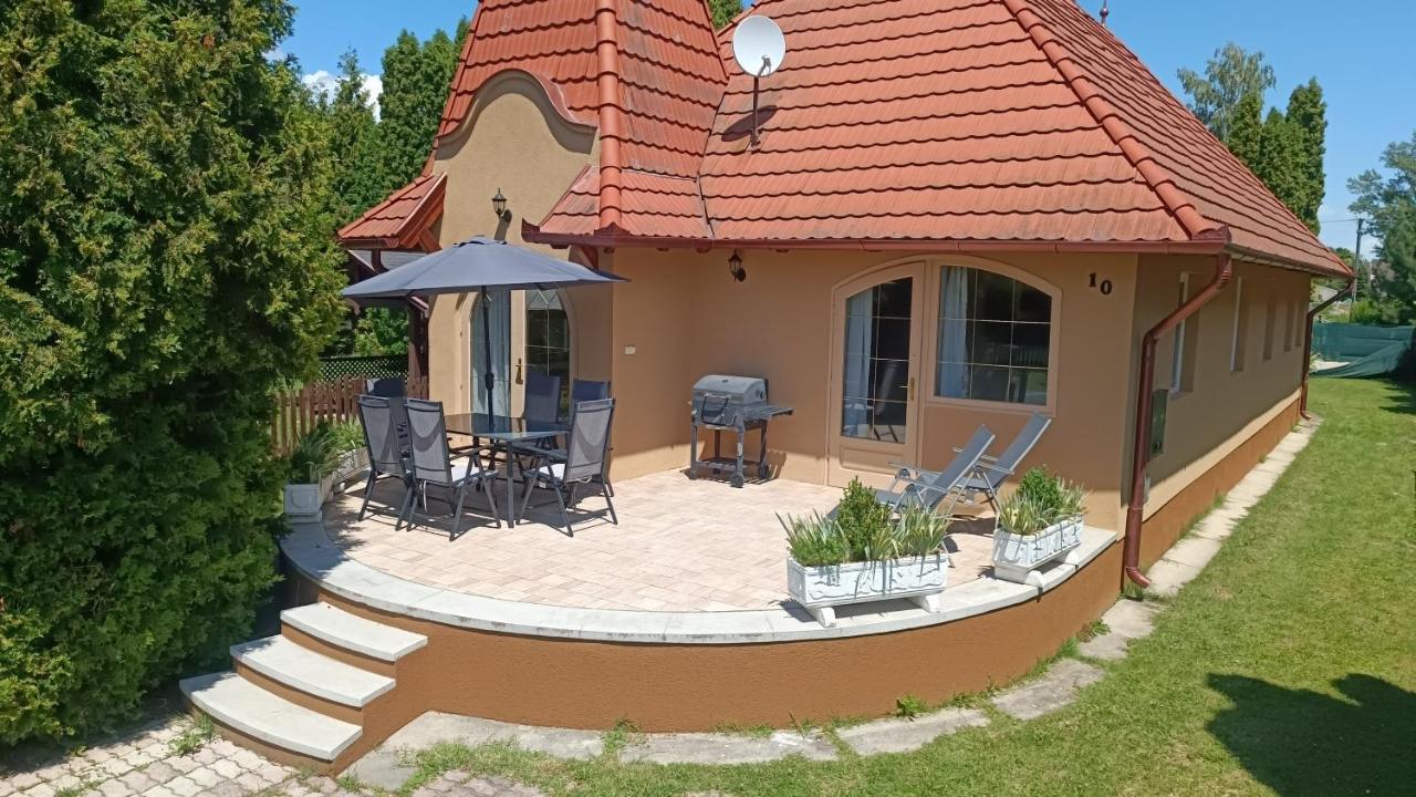 Vica Apartman Balatonbereny Ngoại thất bức ảnh
