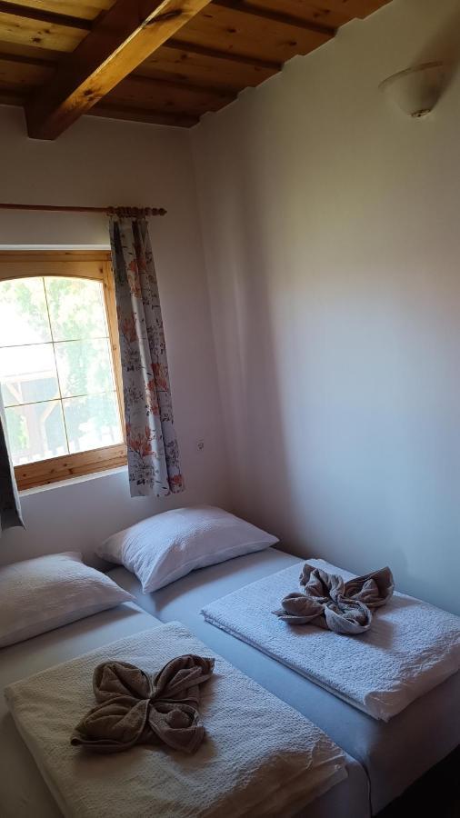 Vica Apartman Balatonbereny Ngoại thất bức ảnh